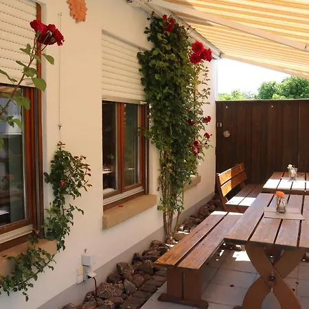 Gastehaus Am Furstweg Volker Kuhn Juniorsuite & Studio Heuchelheim-Klingen