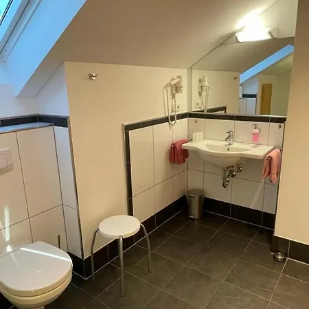 Gastehaus Am Furstweg Volker Kuhn Juniorsuite & Studio Гостевой дом Heuchelheim-Klingen