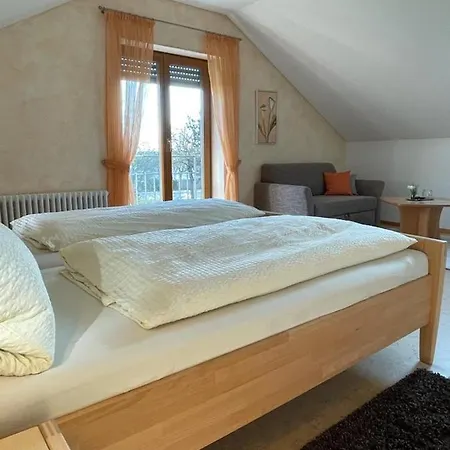 Гостевой дом Gastehaus Am Furstweg Volker Kuhn Juniorsuite & Studio Heuchelheim-Klingen