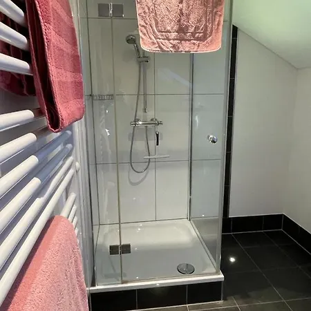 Gastehaus Am Furstweg Volker Kuhn Juniorsuite & Studio * Heuchelheim-Klingen