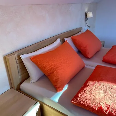 Gastehaus Am Furstweg Volker Kuhn Juniorsuite & Studio Гостевой дом Heuchelheim-Klingen