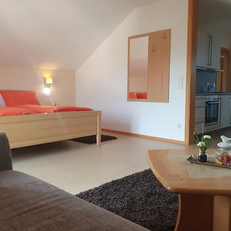 Gastehaus Am Furstweg Volker Kuhn Juniorsuite & Studio * Heuchelheim-Klingen
