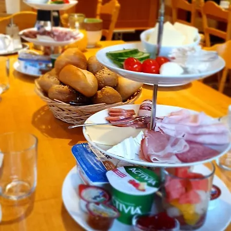 Gastehaus Am Furstweg Volker Kuhn Juniorsuite & Studio Гостевой дом Heuchelheim-Klingen